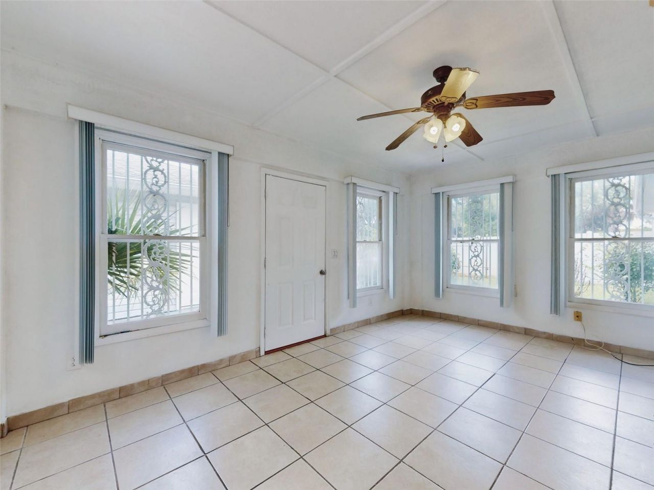 203 N Duss Street , New Smyrna Beach, FL 32168 Photo