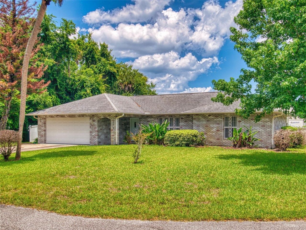 203 N Duss Street , New Smyrna Beach, FL 32168 Photo