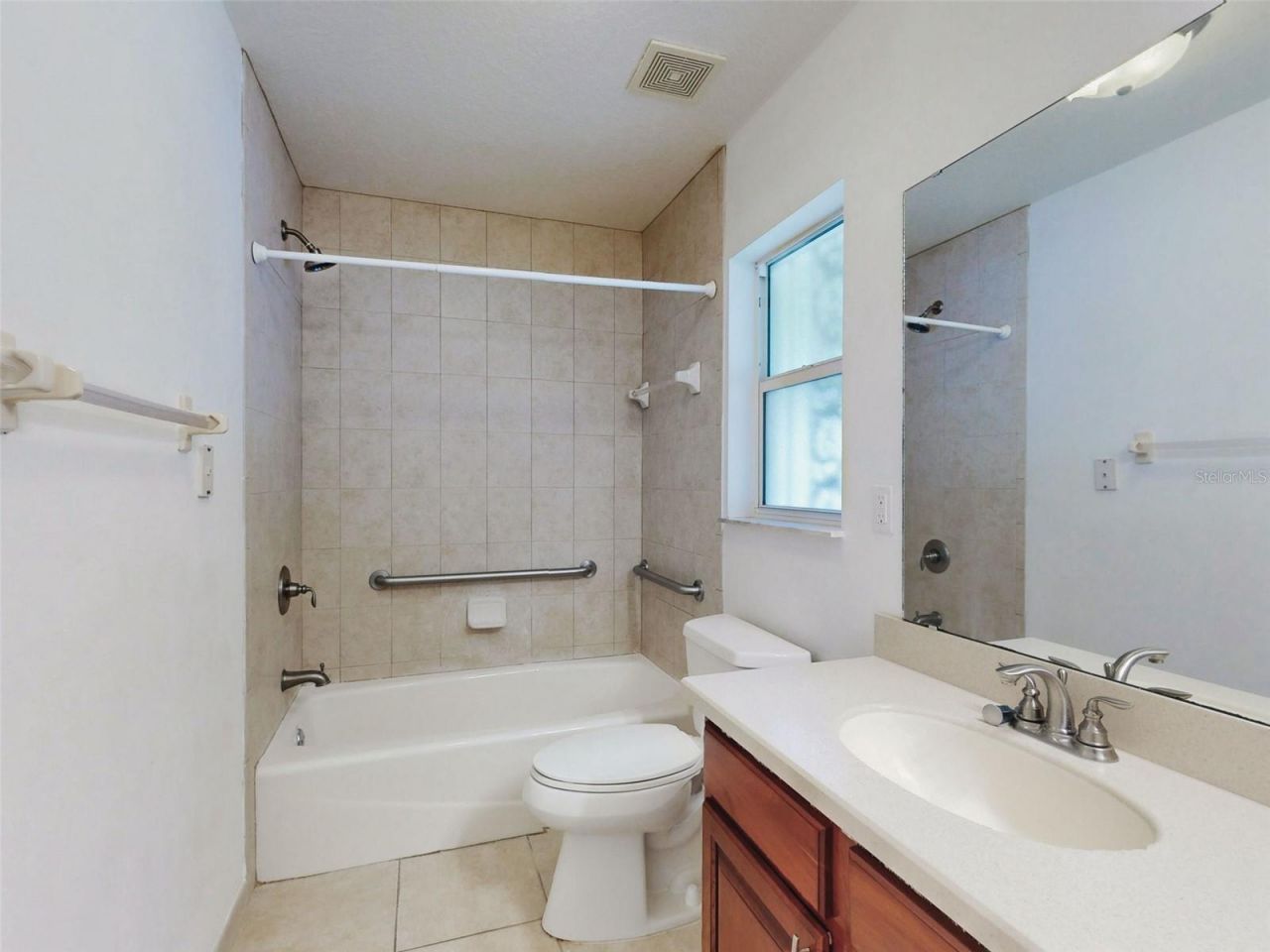 203 N Duss Street , New Smyrna Beach, FL 32168 Photo