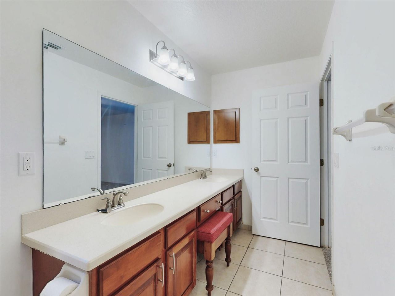 203 N Duss Street , New Smyrna Beach, FL 32168 Photo