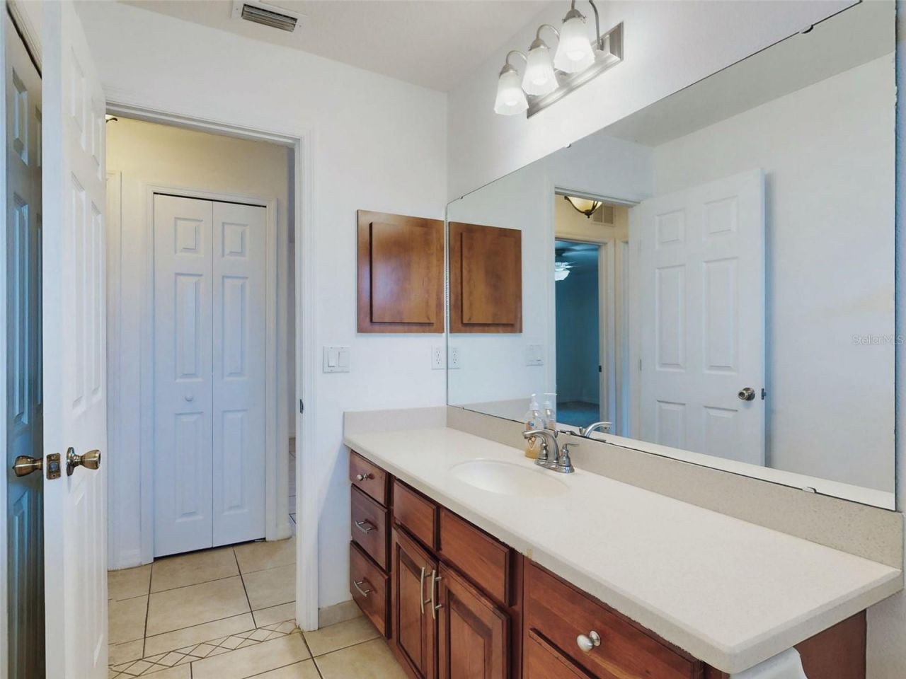 203 N Duss Street , New Smyrna Beach, FL 32168 Photo