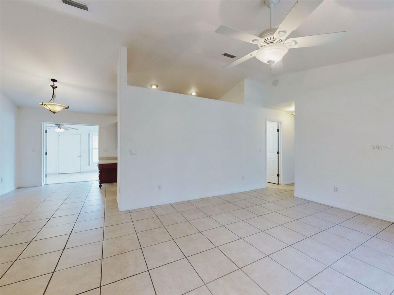 203 N Duss Street , New Smyrna Beach, FL 32168 Photo