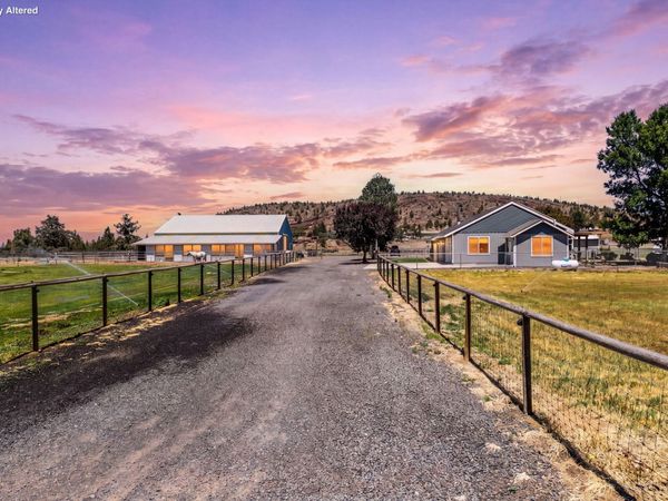 3099 NW Williams Way, Redmond, OR 97756