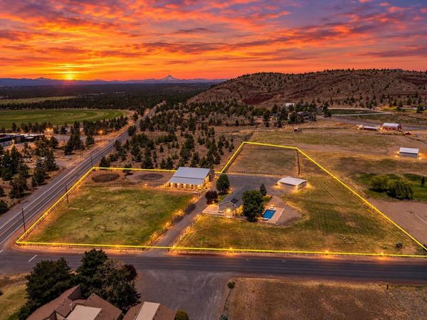 3099 NW Williams Way, Redmond, OR 97756
