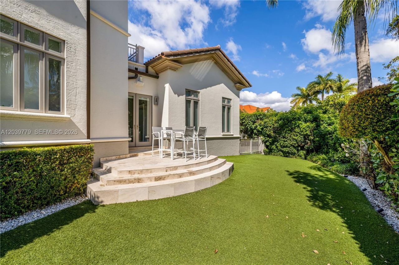 165 Paloma Dr, Coral Gables, FL 33143 Photo