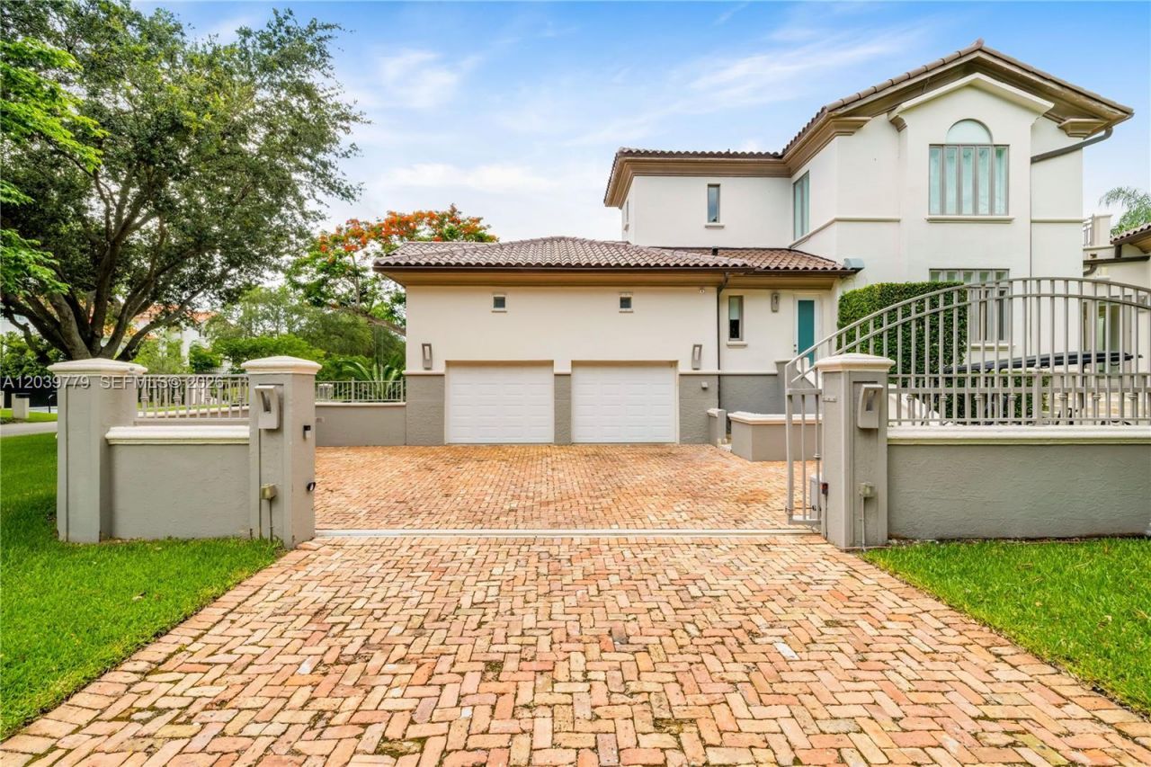 165 Paloma Dr, Coral Gables, FL 33143 Photo