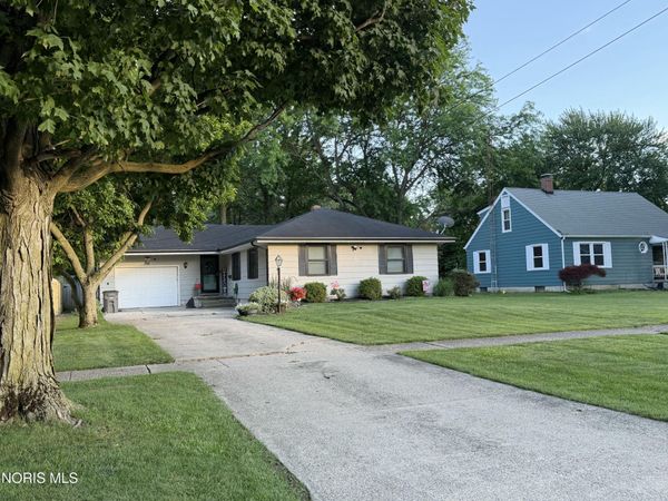 326 W 7th Street , Perrysburg, OH 43551