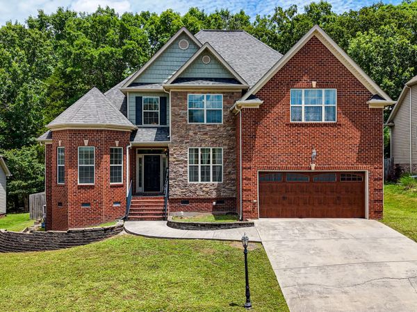 6979 Neville Drive, Ooltewah, TN 37363