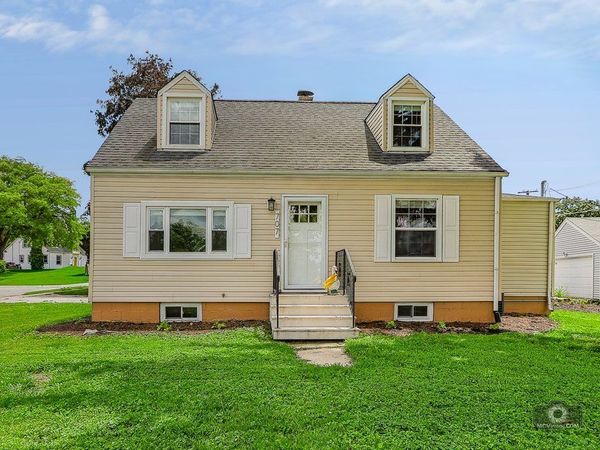 707 E 9th Street , Lockport, IL 60441