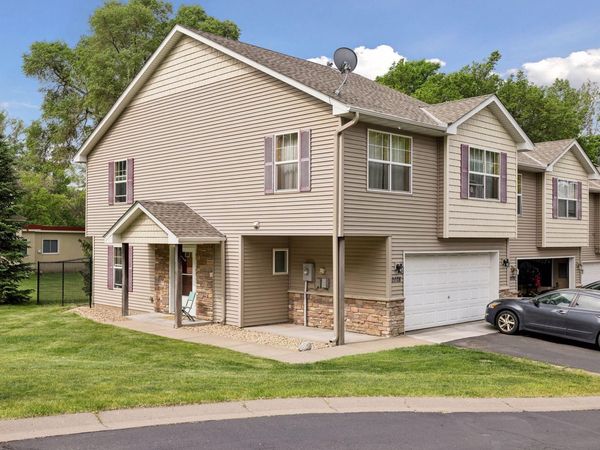 2078 Shryer Court E, North Saint Paul, MN 55109