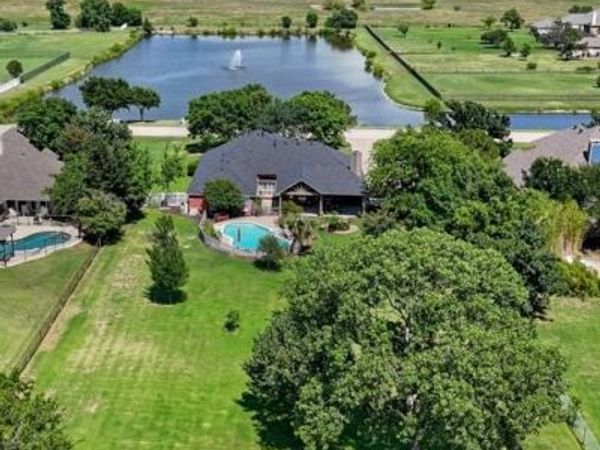 327 Lakeside Drive, Shady Shores, TX 76208