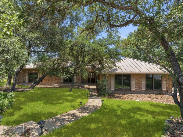 7621 DIETZ ELKHORN RD, Boerne, TX 78015