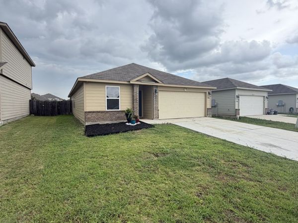 14616 STABLE SPGS, Elmendorf, TX 78112