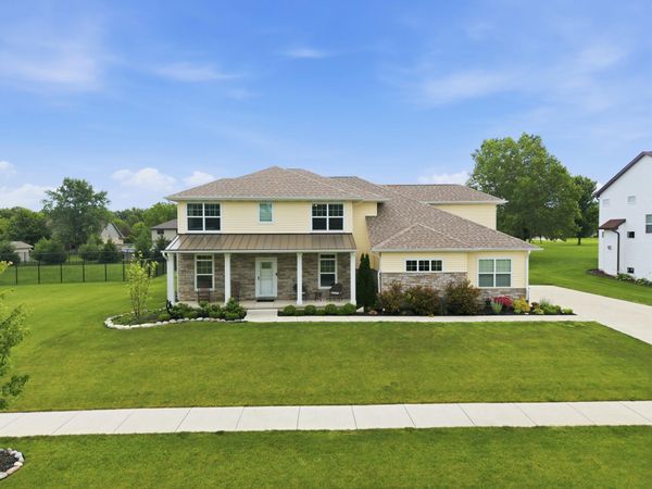 8605 Manor House Drive , St. John, IN 46373