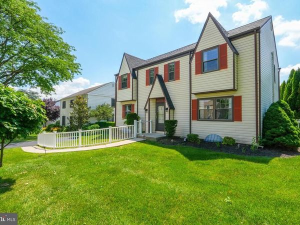 105 GRANDVIEW ROAD, SPRINGFIELD, PA 19064