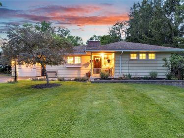 67 Castle Hill Road , East Aurora, NY 14052