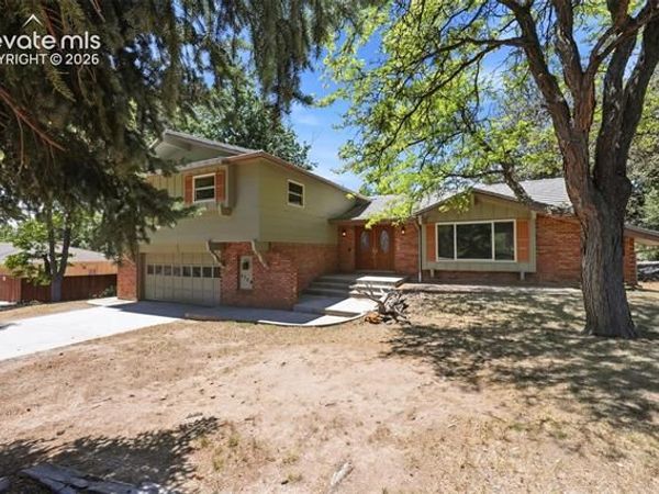4708 Vista View Lane, Colorado Springs, CO 80915