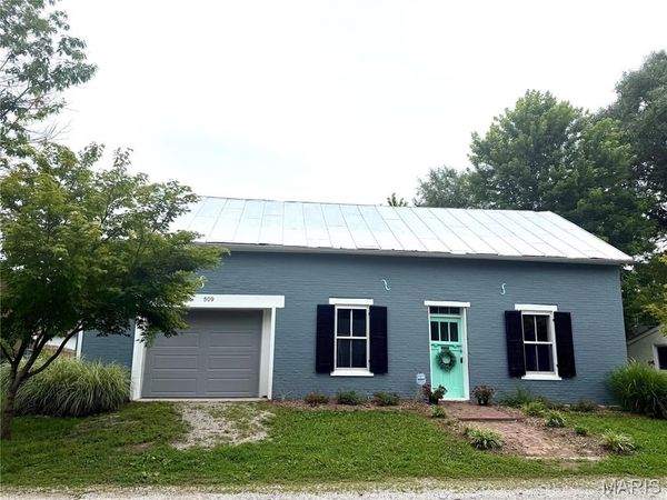 509 W Elm Street , Millstadt, IL 62260