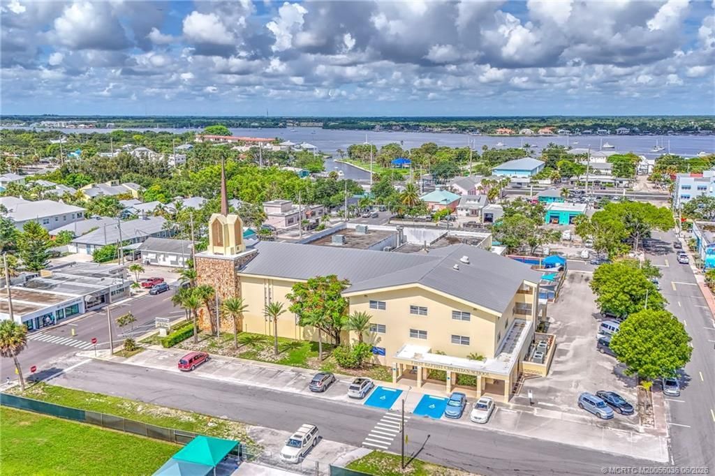 412 SW Akron Avenue, Stuart, FL 34994 Photo