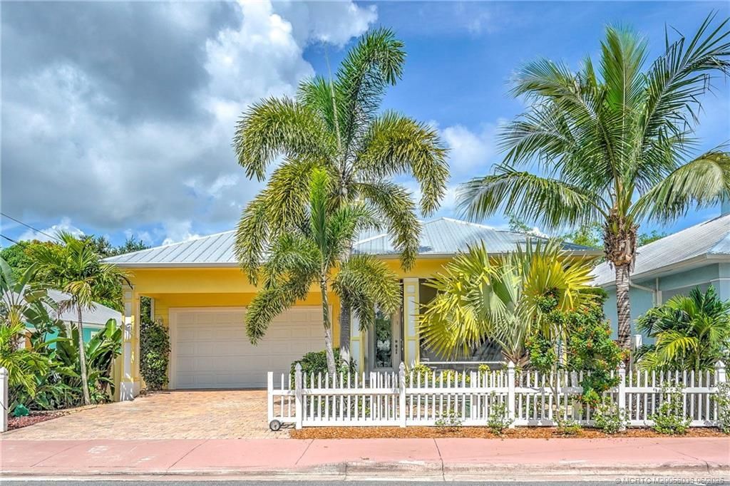 412 SW Akron Avenue, Stuart, FL 34994 Photo