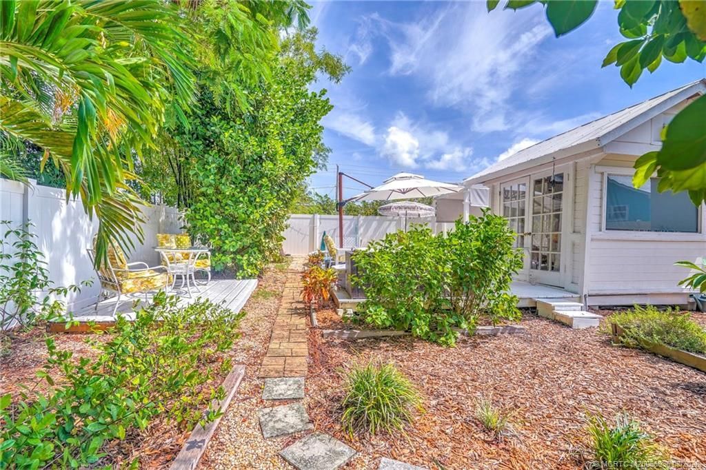 412 SW Akron Avenue, Stuart, FL 34994 Photo