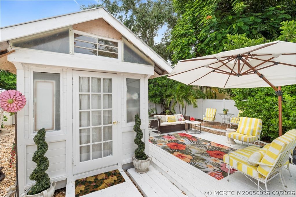412 SW Akron Avenue, Stuart, FL 34994 Photo