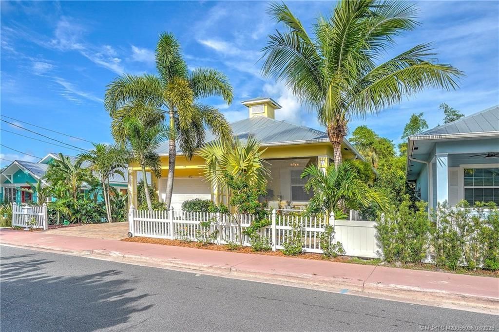 412 SW Akron Avenue, Stuart, FL 34994 Photo