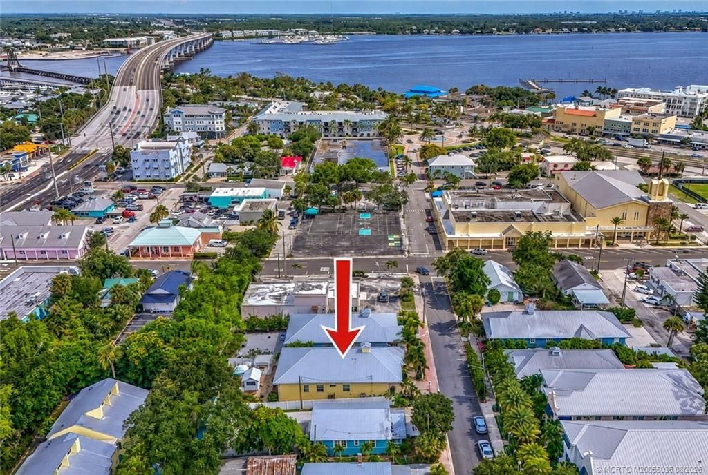 412 SW Akron Avenue, Stuart, FL 34994 Photo