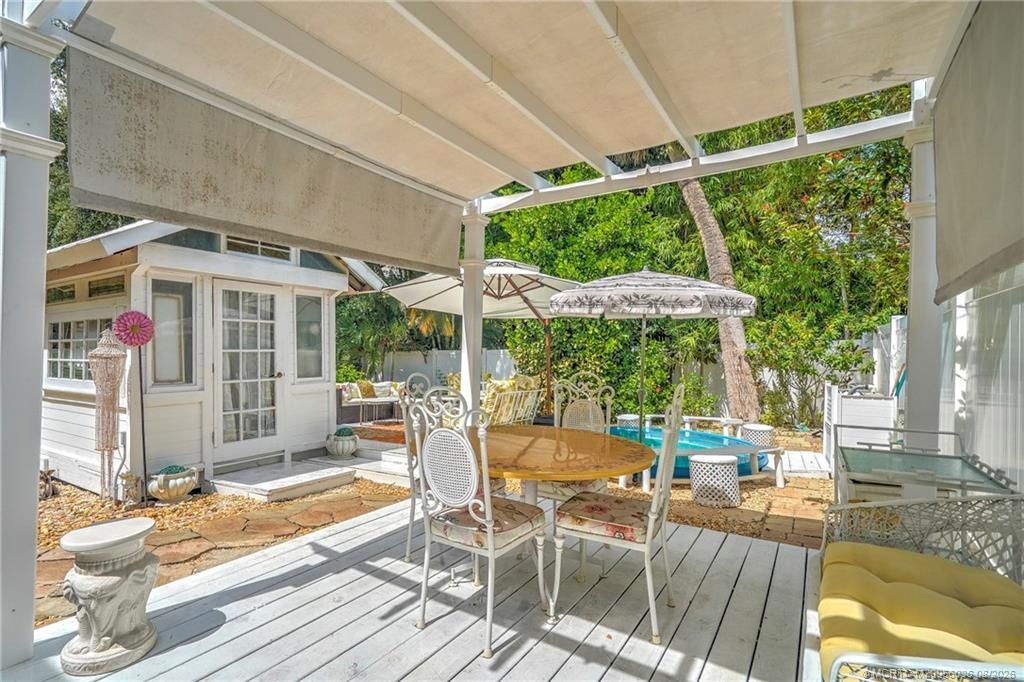 412 SW Akron Avenue, Stuart, FL 34994 Photo