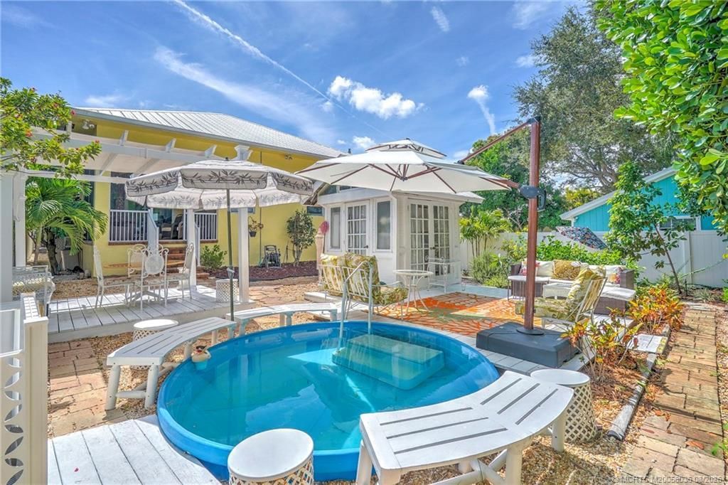 412 SW Akron Avenue, Stuart, FL 34994 Photo