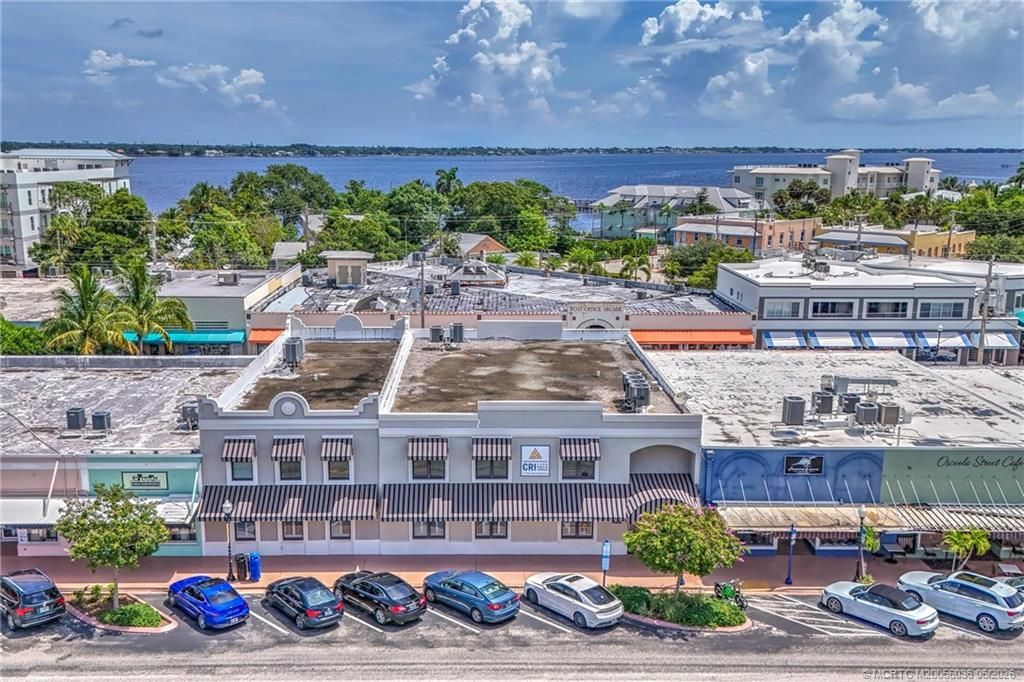 412 SW Akron Avenue, Stuart, FL 34994 Photo