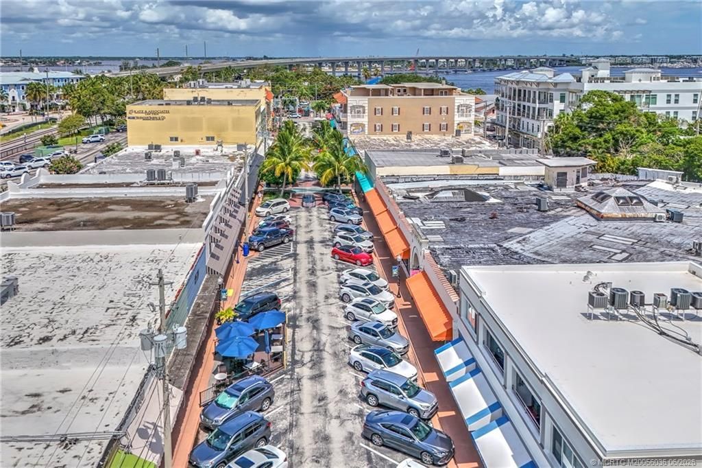 412 SW Akron Avenue, Stuart, FL 34994 Photo