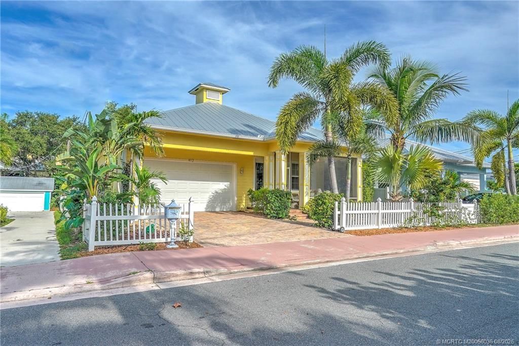 412 SW Akron Avenue, Stuart, FL 34994 Photo