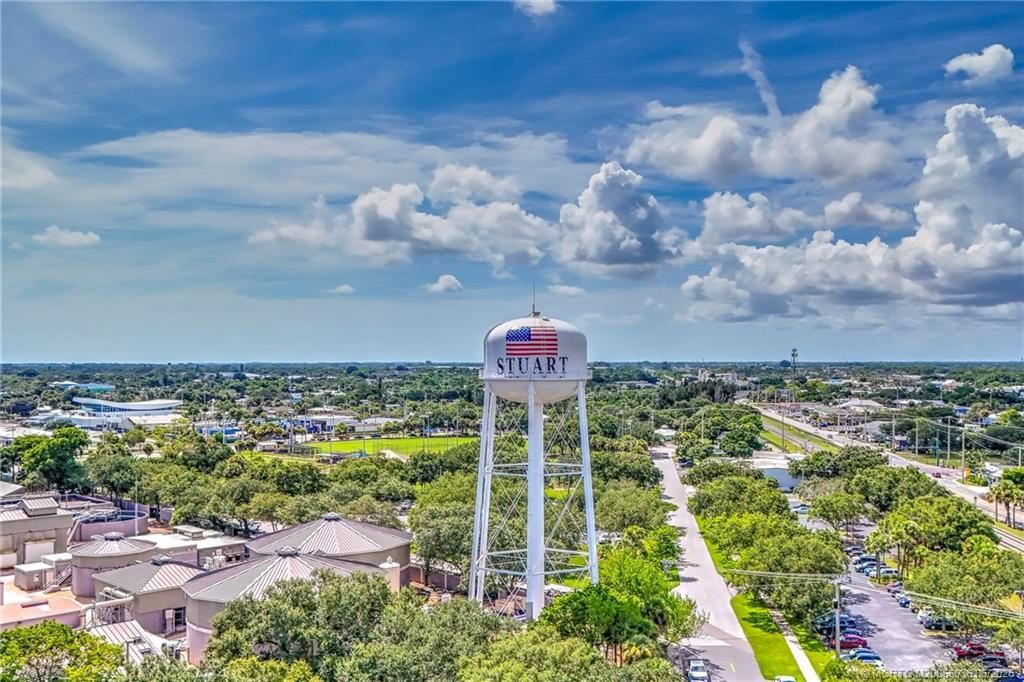 412 SW Akron Avenue, Stuart, FL 34994 Photo