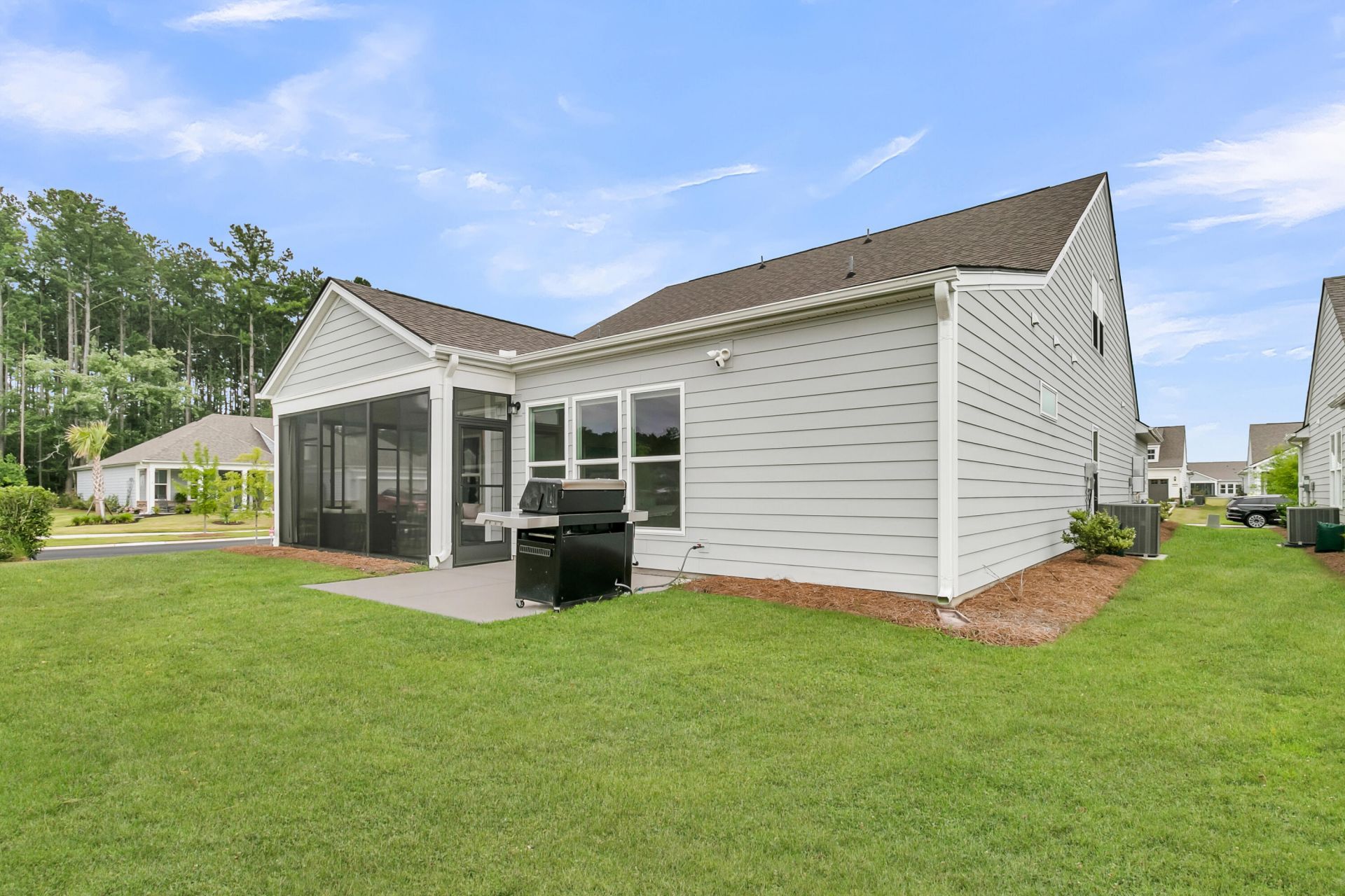 300 Autumn Azalea Way Photo 32