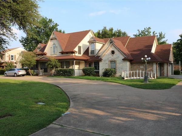 3010 St Lo , Irving, TX 75060