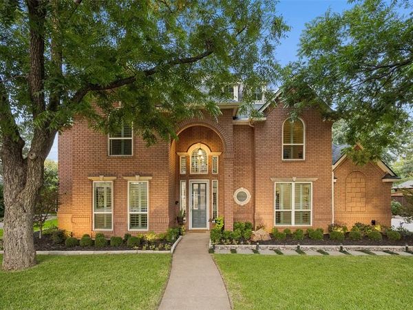 5617 Hunterwood Lane , Arlington, TX 76017