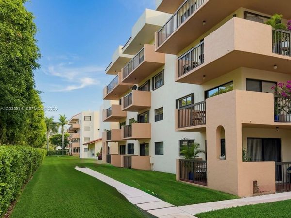 995 SW 84th Ave , Unit 223, Miami, FL 33144