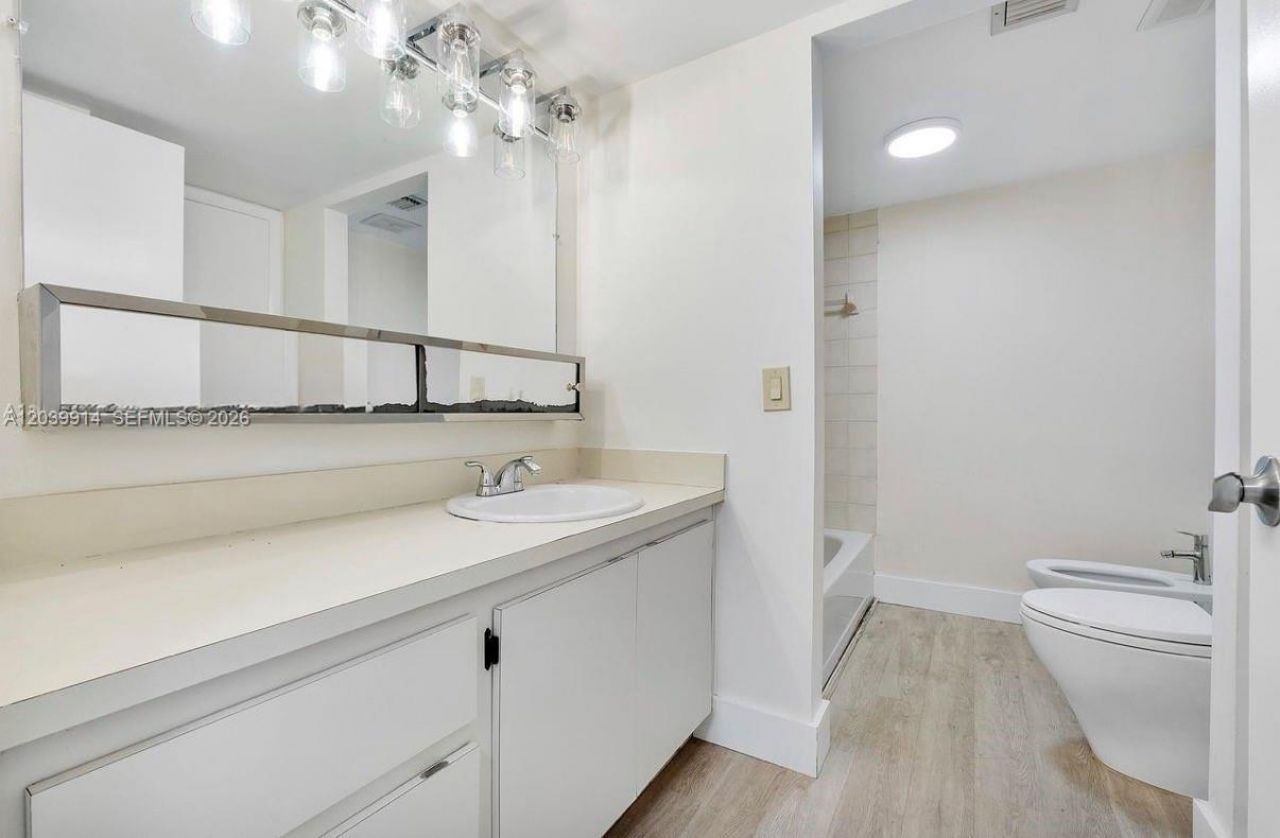 995 SW 84th Ave , Unit 223, Miami, FL 33144 Photo