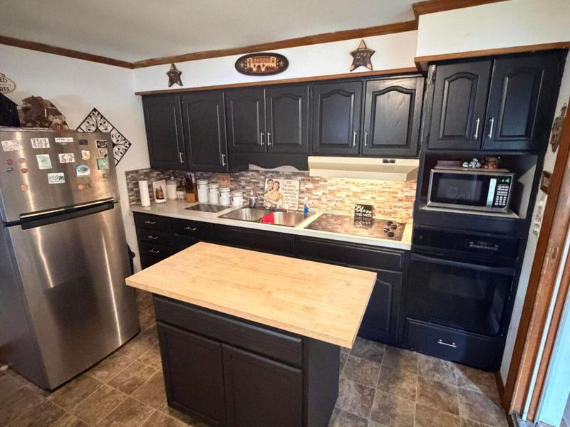 100 Inwood Road, West Jefferson, OH 43162 Photo 12