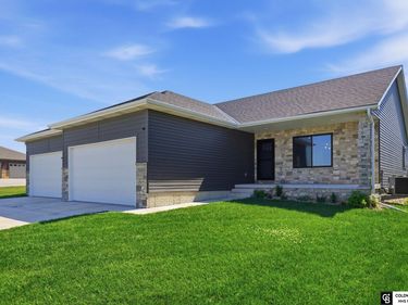 710 N 105th Street, Lincoln, NE 68527