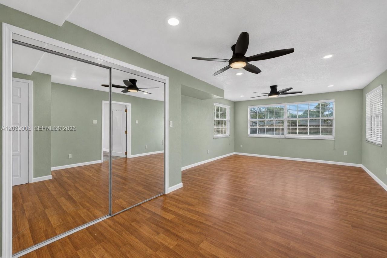 4831 NW 77th Ct, Pompano Beach, FL 33073 Photo