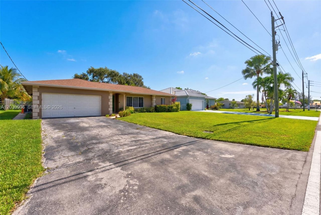 4831 NW 77th Ct, Pompano Beach, FL 33073 Photo
