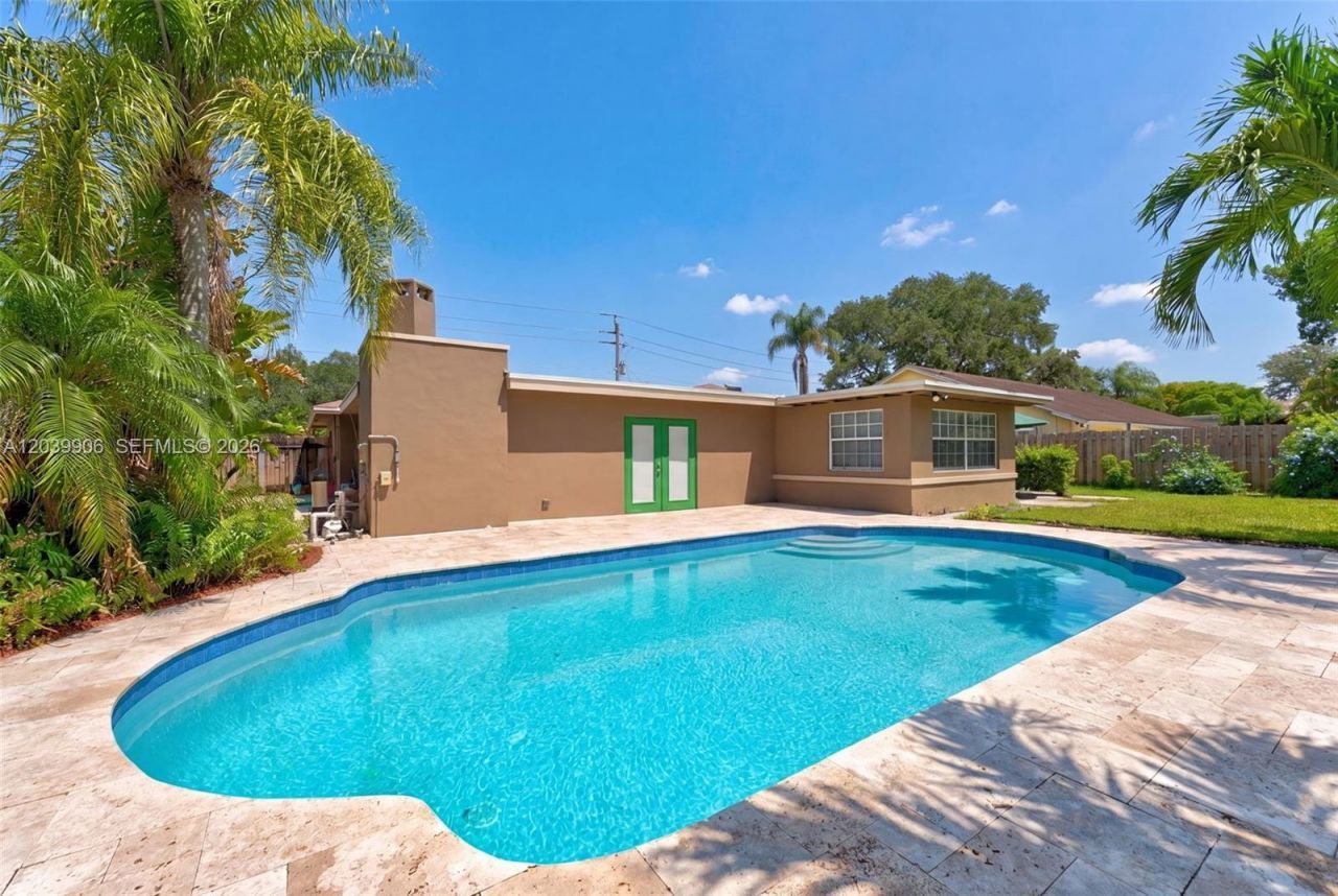 4831 NW 77th Ct, Pompano Beach, FL 33073 Photo