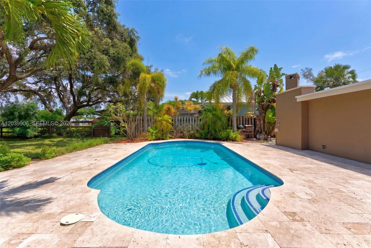 4831 NW 77th Ct, Pompano Beach, FL 33073 Photo