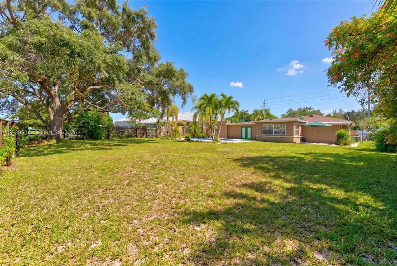 4831 NW 77th Ct, Pompano Beach, FL 33073 Photo