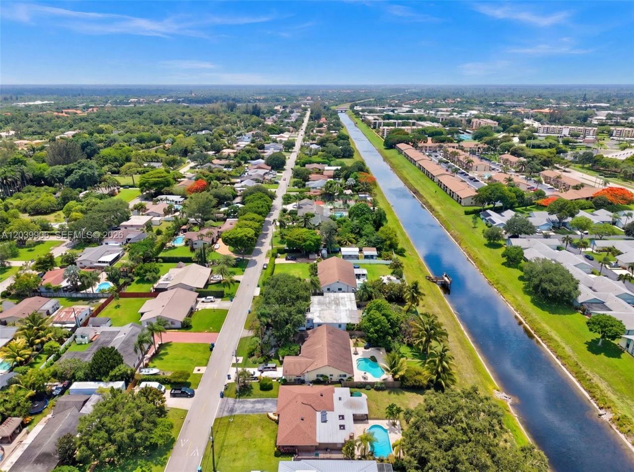 4831 NW 77th Ct, Pompano Beach, FL 33073 Photo