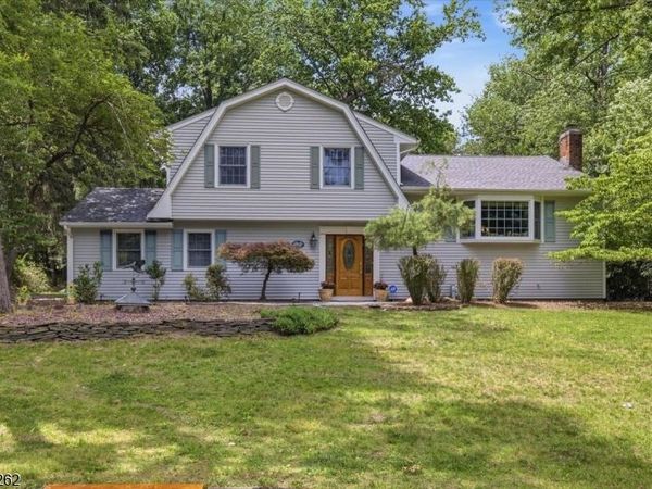 507 Terhune Ter, Wyckoff, NJ 07481