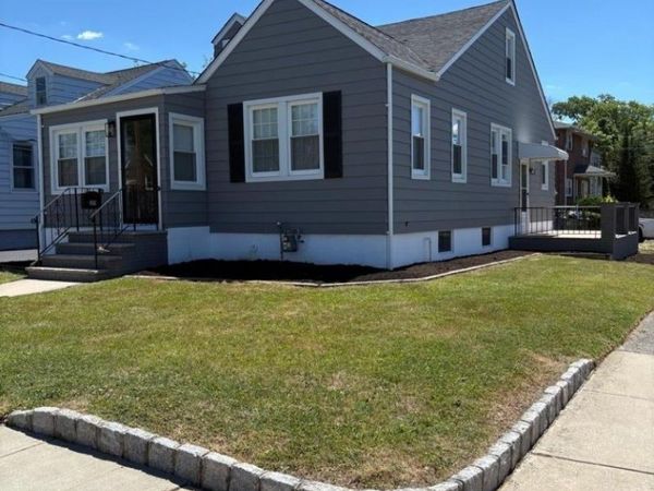 1019 W Henry St, Linden, NJ 07036