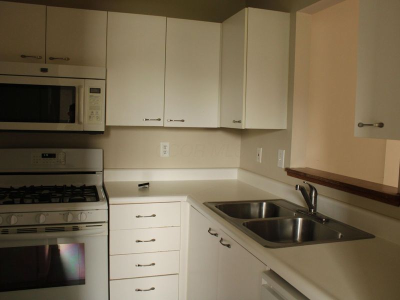 175 Macenroe Drive, Unit 32F, Blacklick, OH 43004 Photo 7